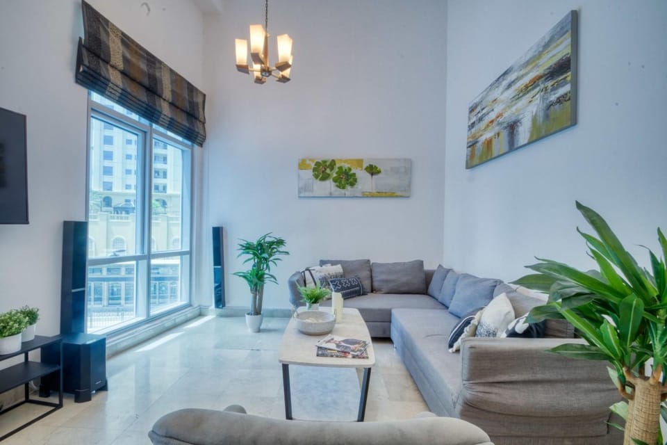 The Smart Concierge - Delphine House in Dubai