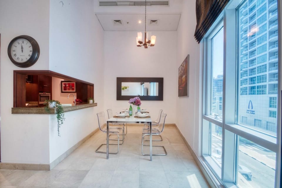 The Smart Concierge - Delphine House in Dubai