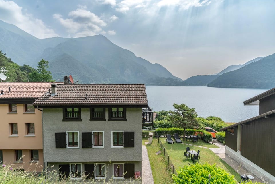 Property building, Day, Natural landscape, Lake view, Mountain view