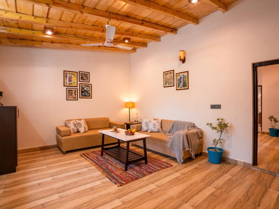 Living room, Seating area, Dining area, Bedroom