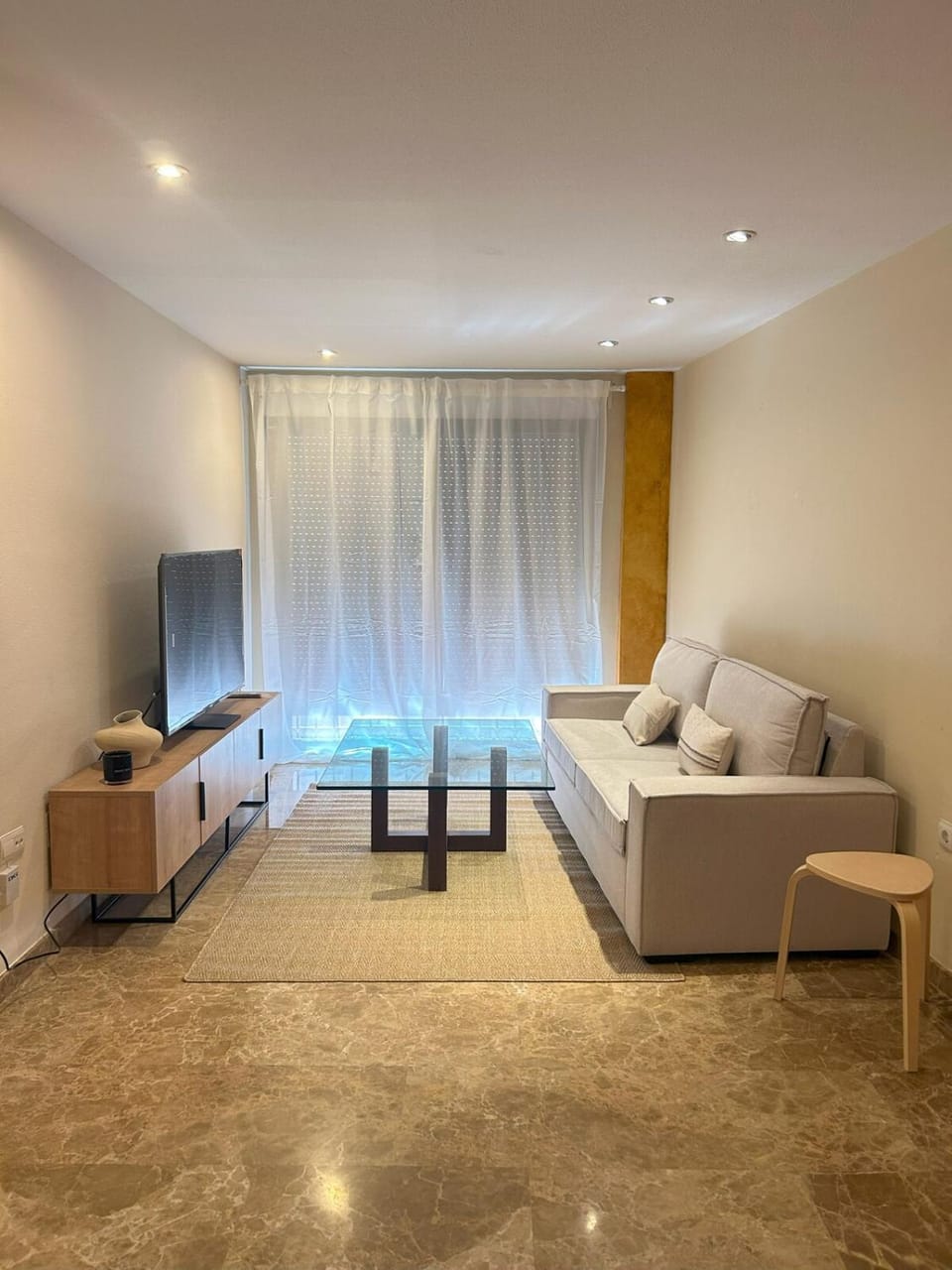 Communal lounge/ TV room, TV and multimedia, Living room, Evening entertainment