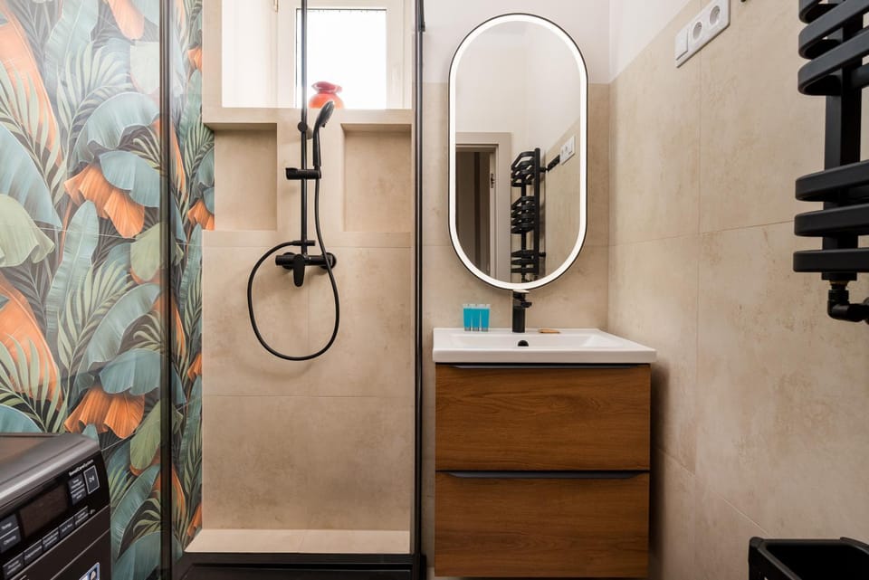 Shower, Bathroom