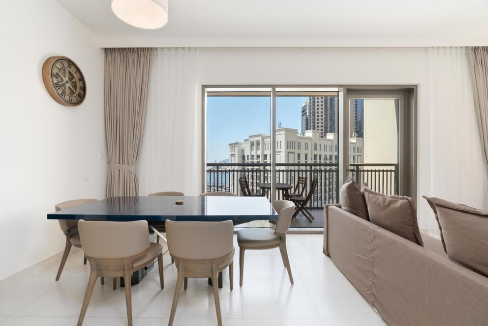 Creek Side 18 I Harbor Views I Apartment in Dubai