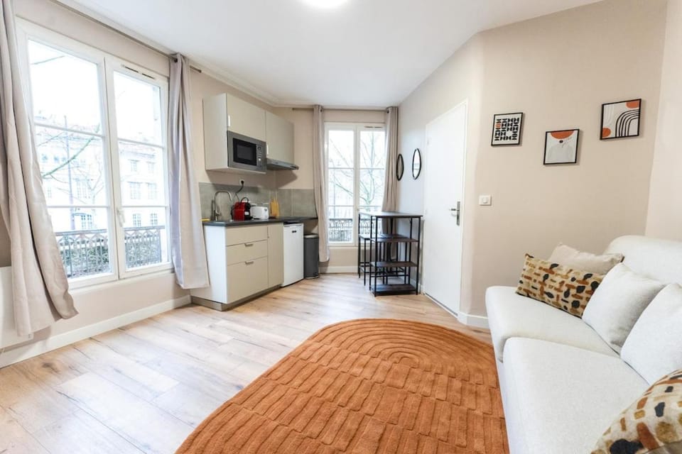 Cozy and air-conditioned studio - Daumesnil Apartment in Paris