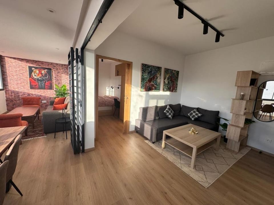 Living room, Photo of the whole room