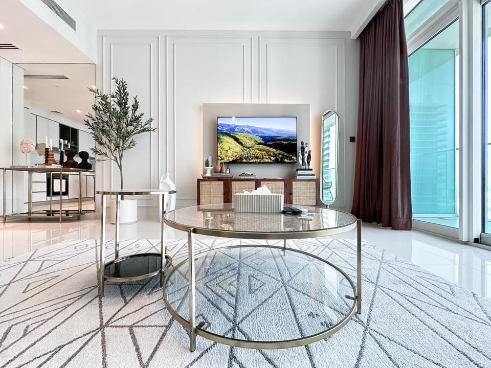 Trophy-Sunset Coral Retreat Beachfront Living Apartment in Dubai