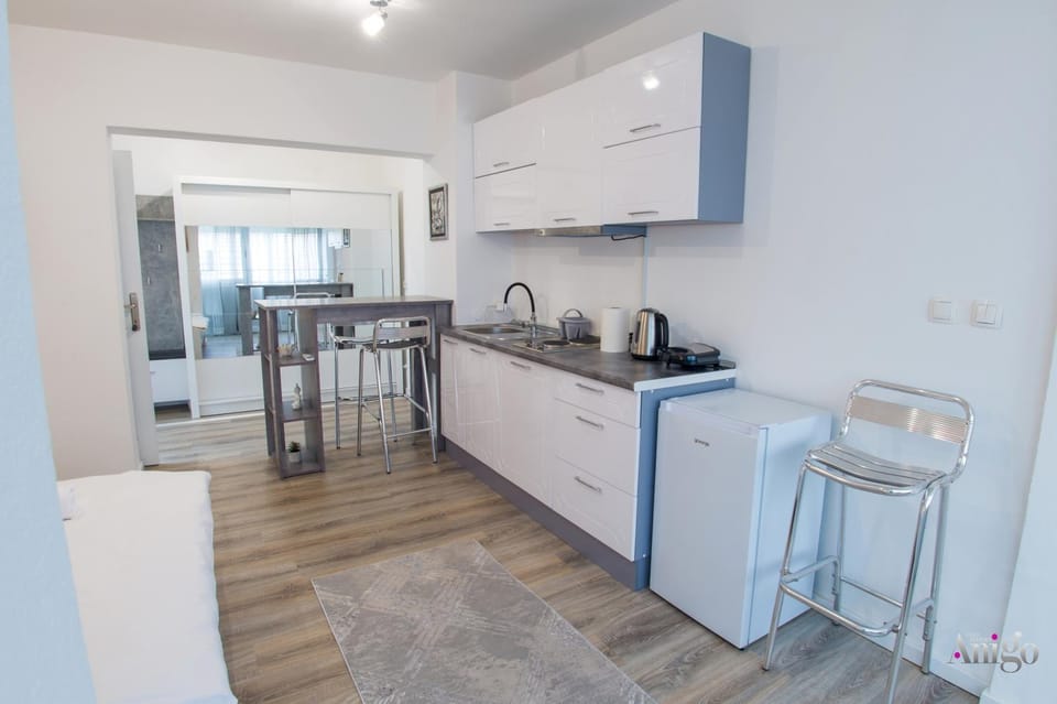 Coffee/tea facilities, Dining area, toaster