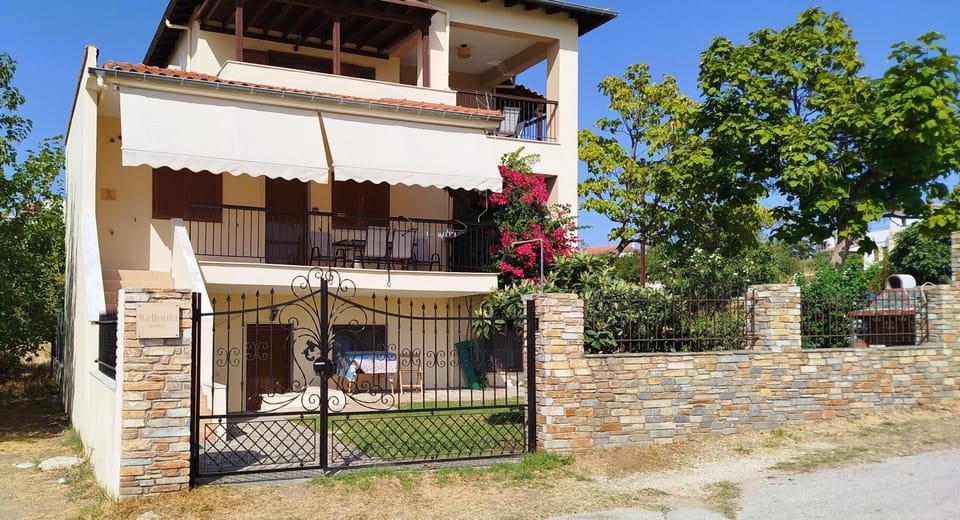 Property building, Garden