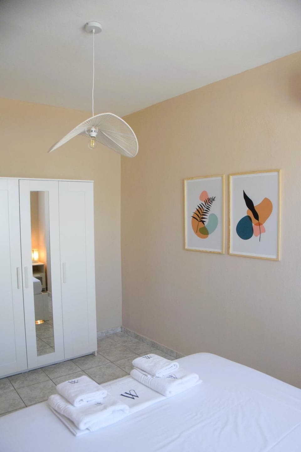 Bed, Bedroom, towels, wardrobe