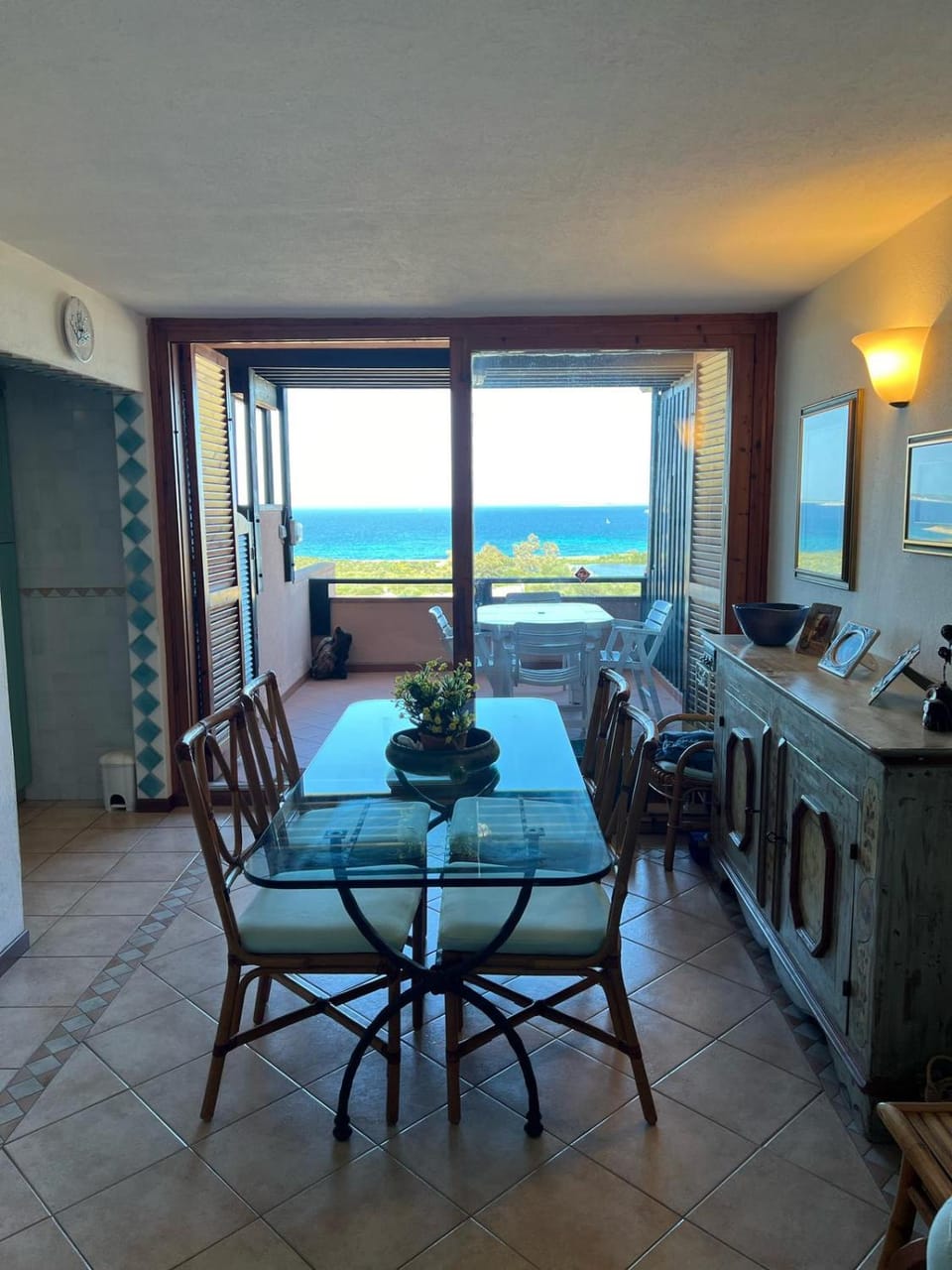 Living room, Dining area, Sea view