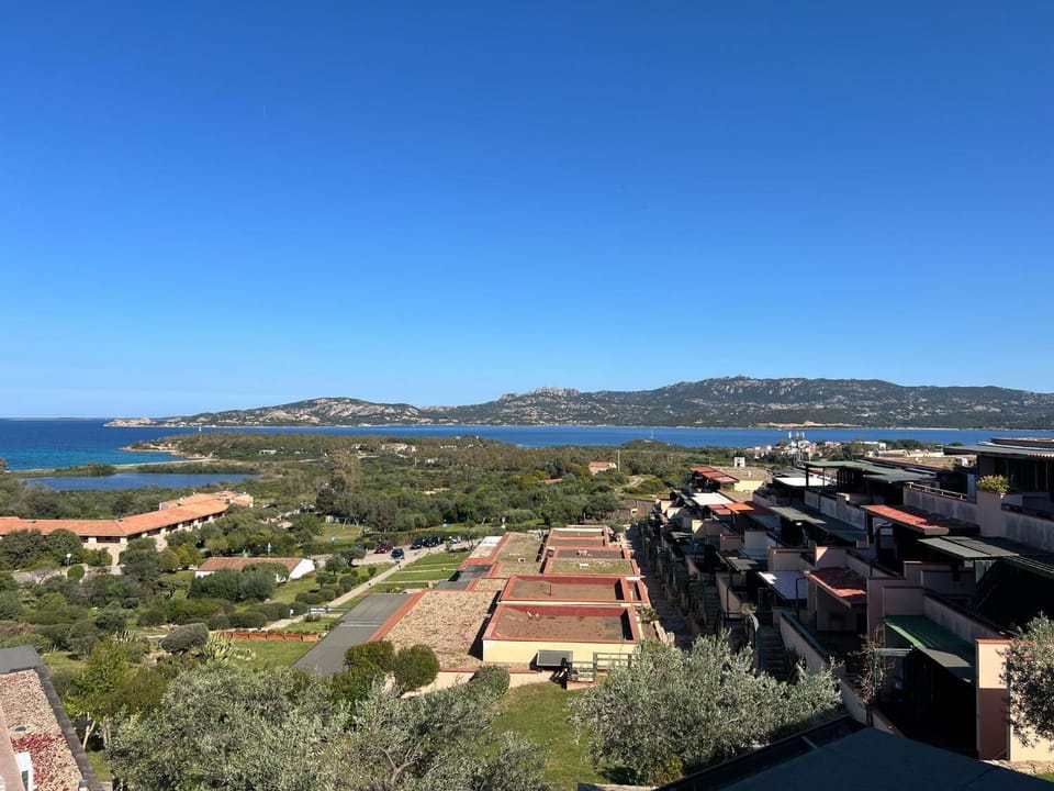 Neighbourhood, Sea view