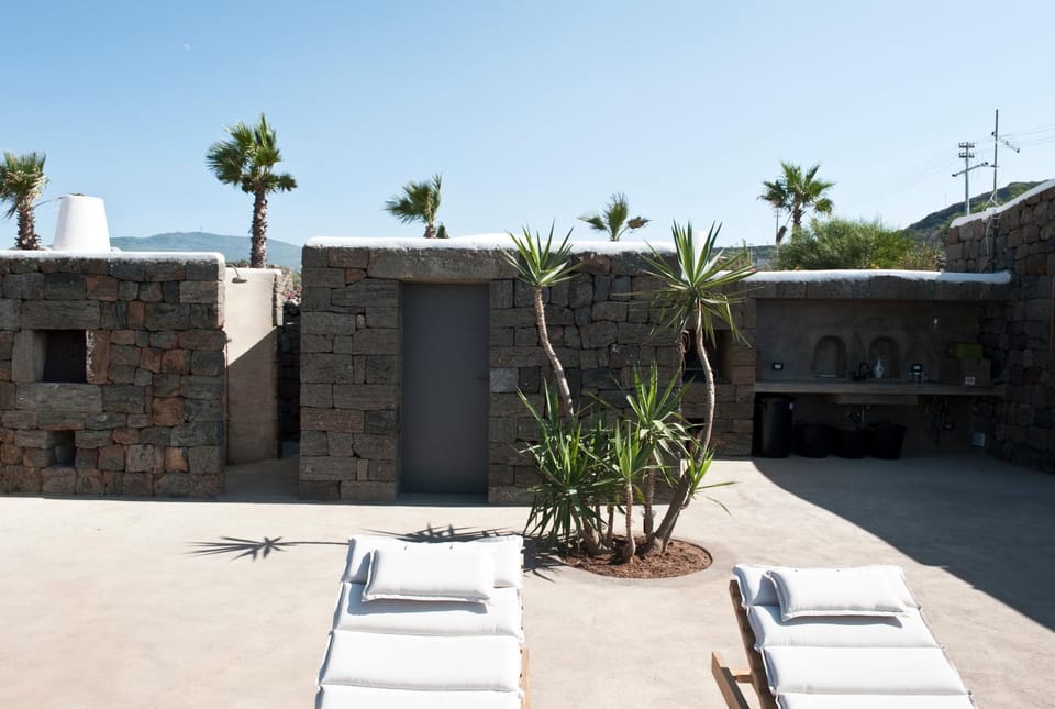 Patio, Solarium, Balcony/Terrace, oven, stove, laundry