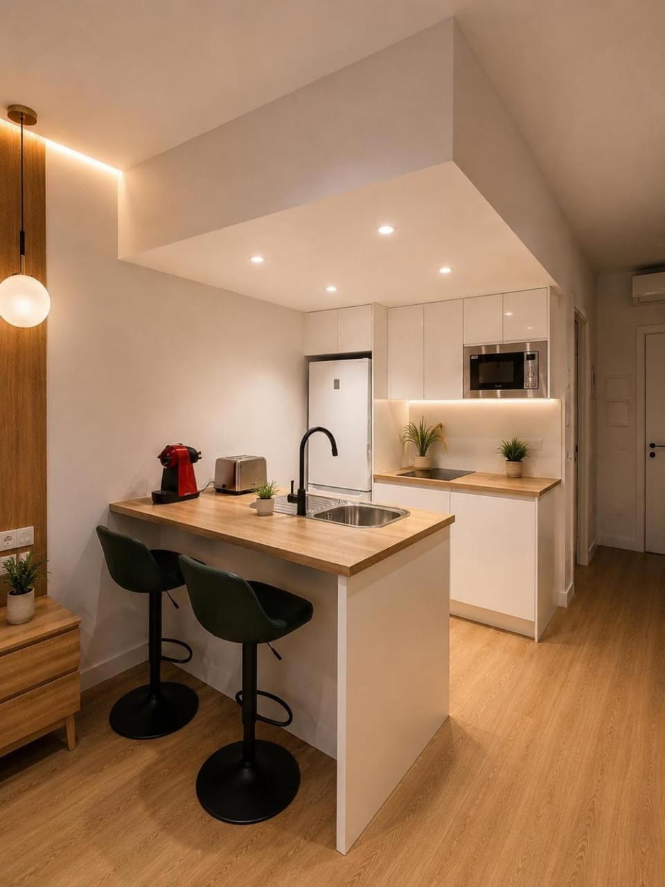 Kitchen or kitchenette