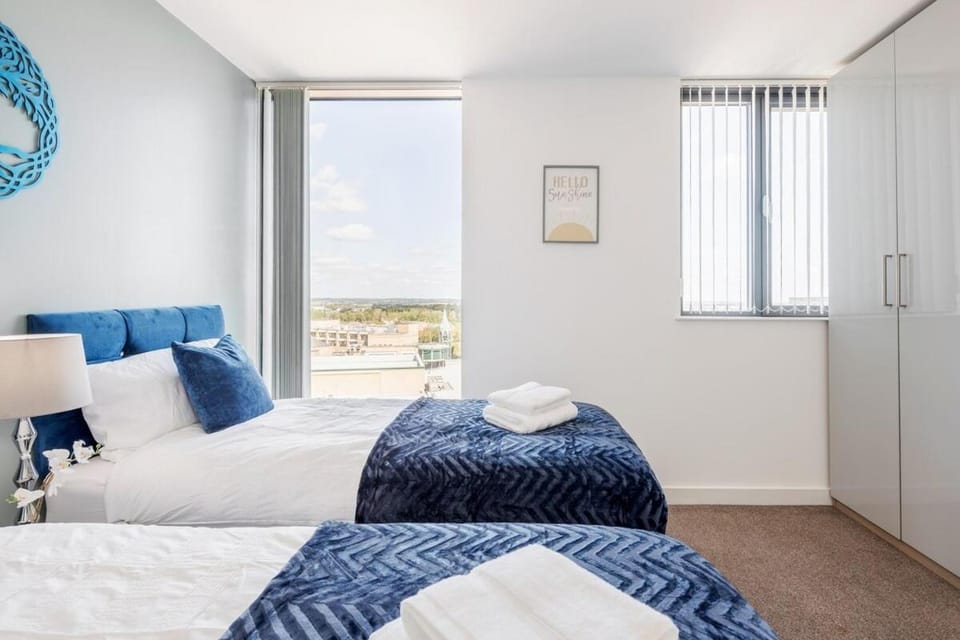 Penthouse Panoramic 2 Bedroom -Basildon Essex Apartment in Basildon
