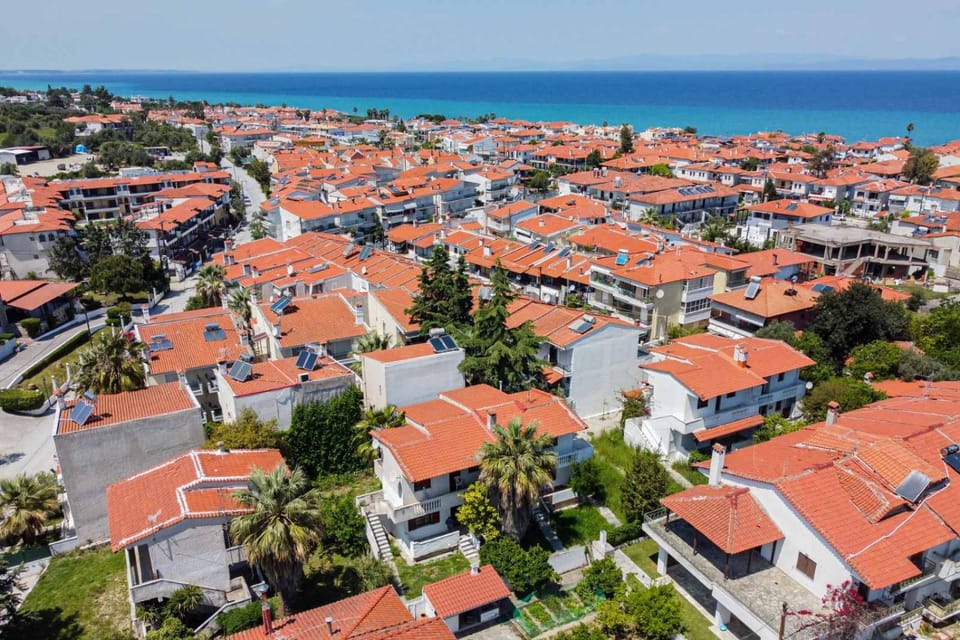 Bird's eye view, Location