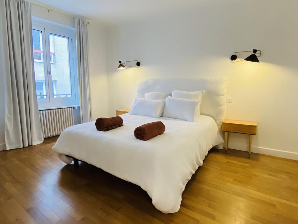 Bed, Bedroom