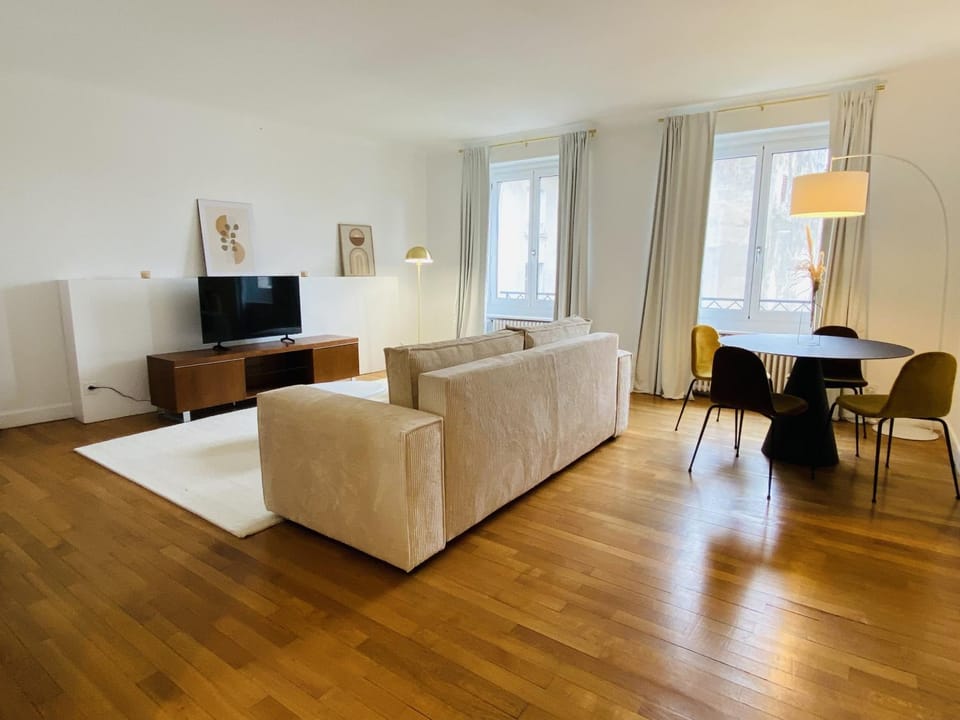 Communal lounge/ TV room, Living room