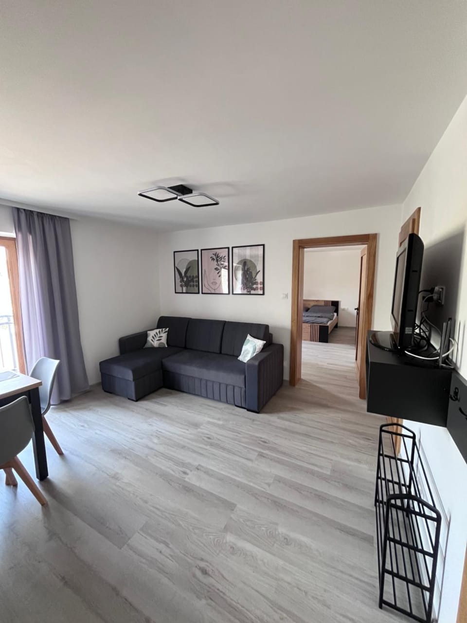 TV and multimedia, Living room, Seating area
