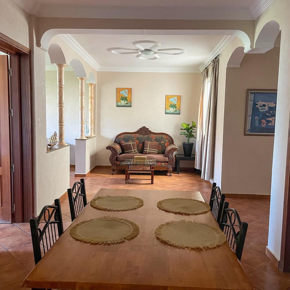 Living room, Seating area, Dining area