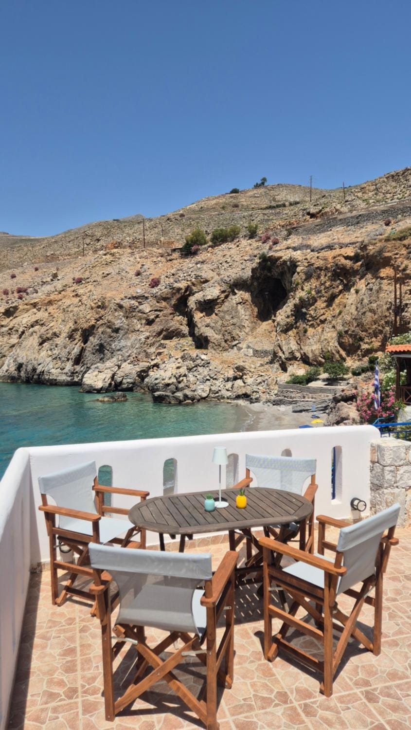 Natural landscape, View (from property/room), Balcony/Terrace, Seating area, Mountain view, Sea view, Sea view