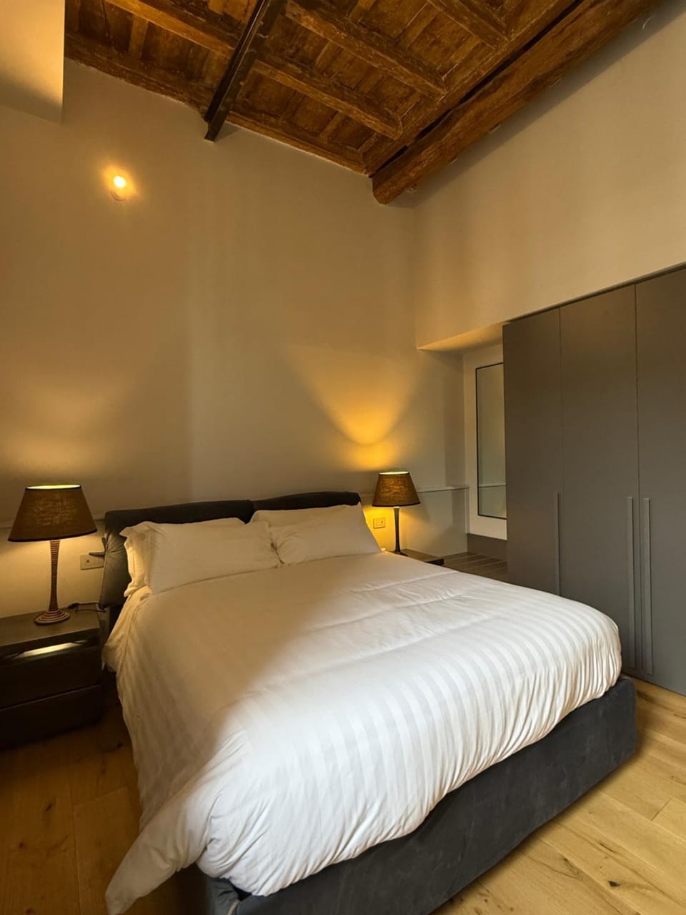 Bed, Photo of the whole room, Bedroom, wardrobe