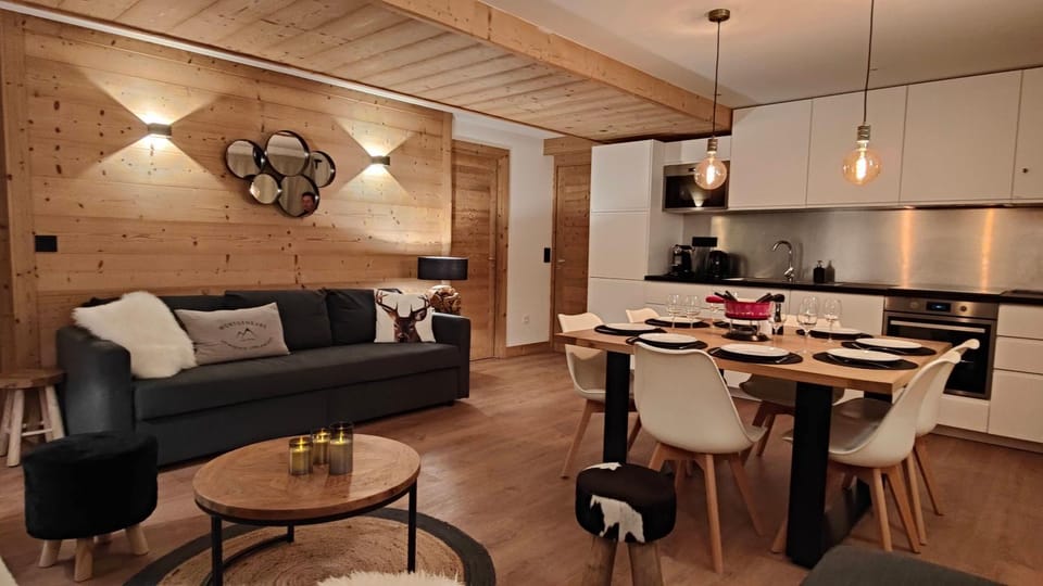 Living room, Dining area