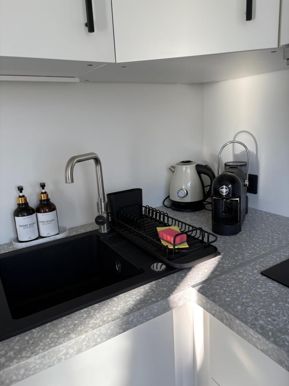 Coffee/tea facilities, Kitchen or kitchenette