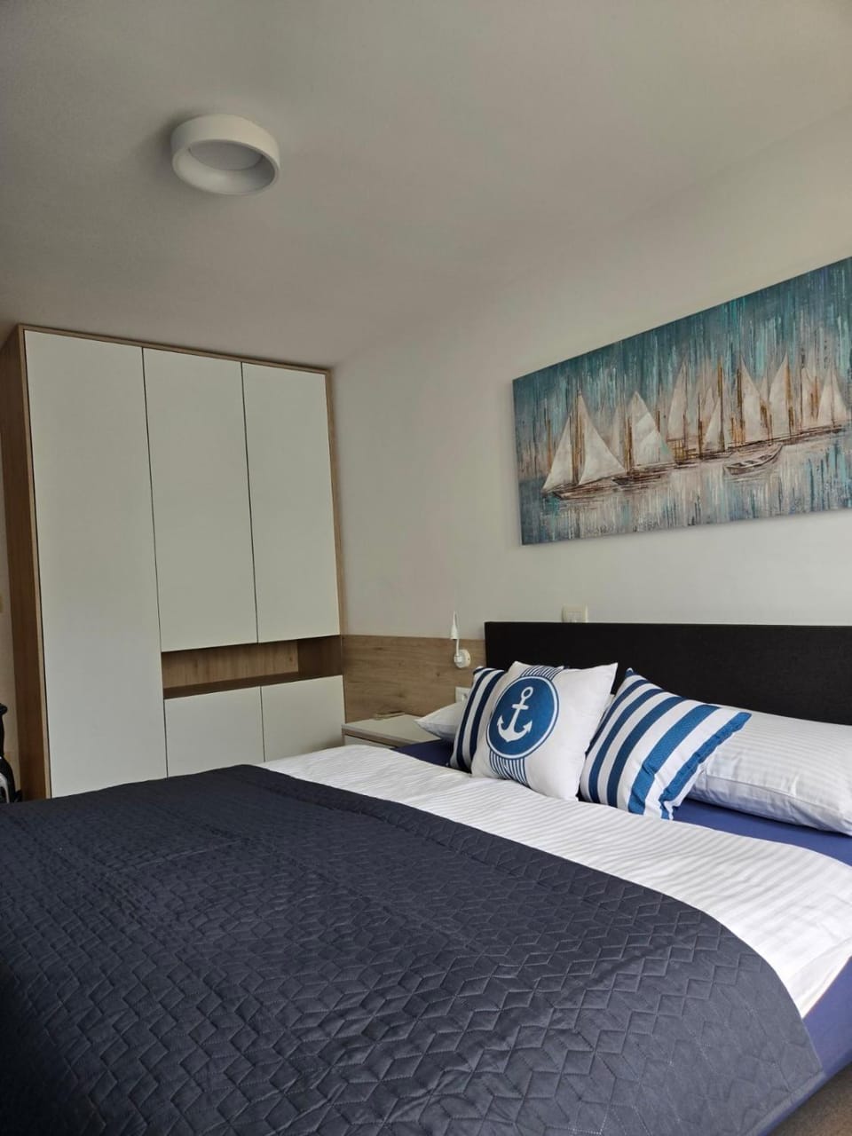 Bed, Photo of the whole room, Bedroom, wardrobe