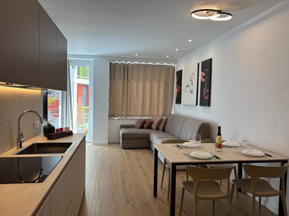Kitchen or kitchenette, Living room, Dining area