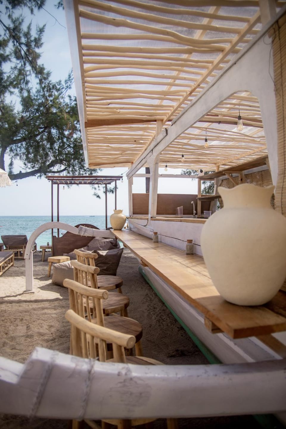 Day, Natural landscape, Lounge or bar, Food and drinks, Beach, Sea view, Drinks, Alcoholic drinks, Non alcoholic drinks