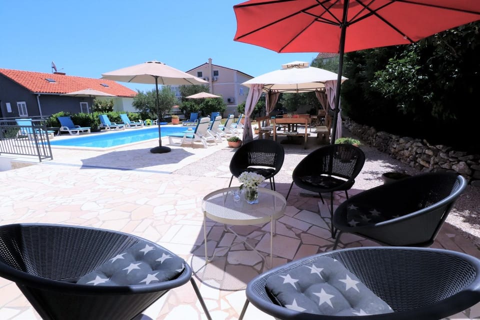 Patio, Swimming pool
