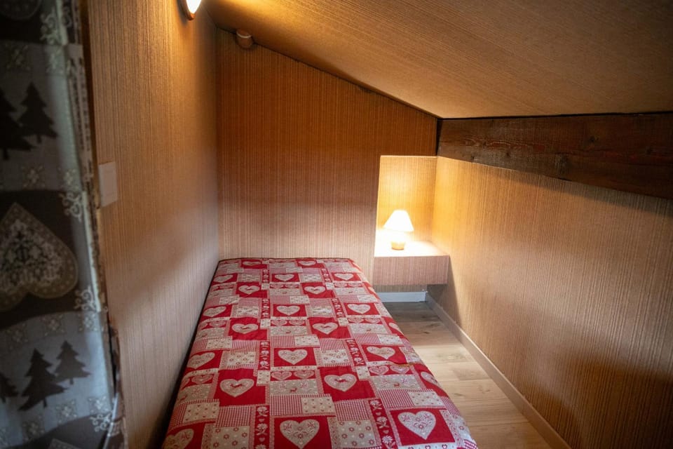 Property building, Living room, Bedroom