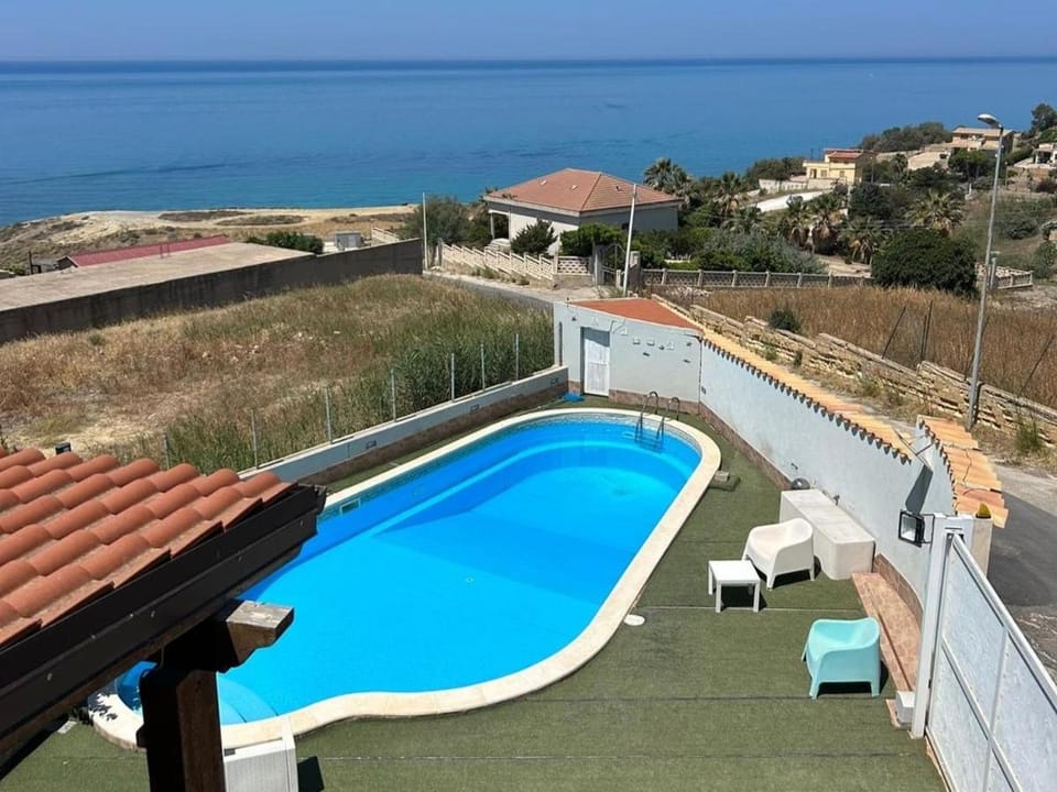 Balcony/Terrace, Pool view