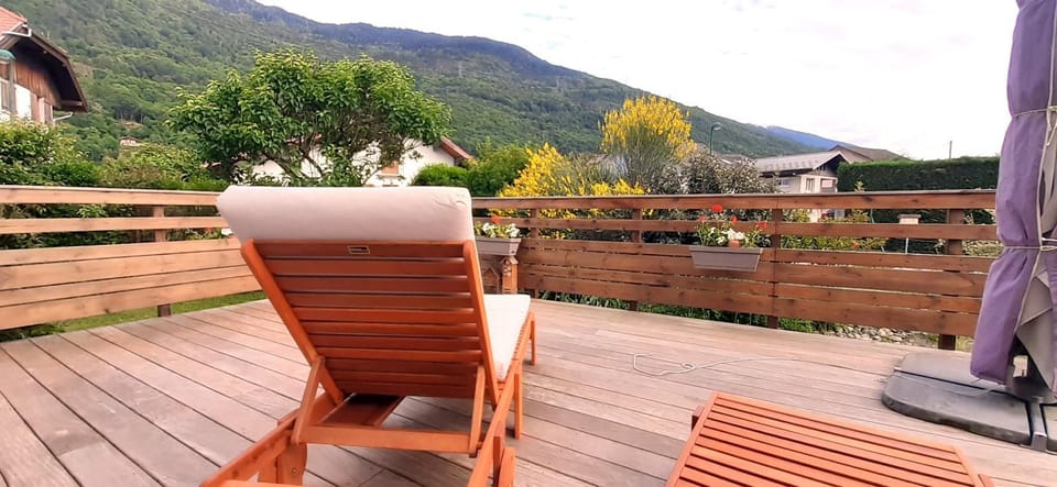 Balcony/Terrace, Mountain view