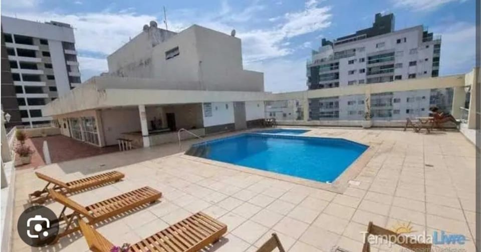 Pé na areia com piscina Apartment in Guarapari