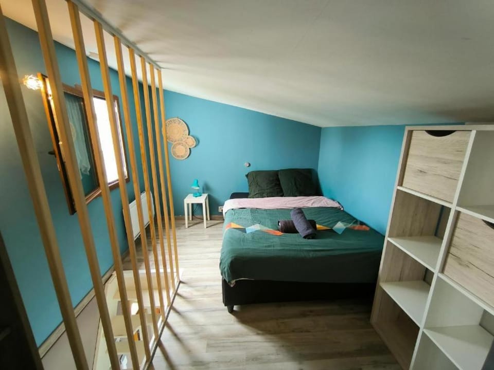 Havre de Paix avec Jardin privatif et Parking Gratuit à 15 min de Versailles Apartment in Montigny-le-Bretonneux