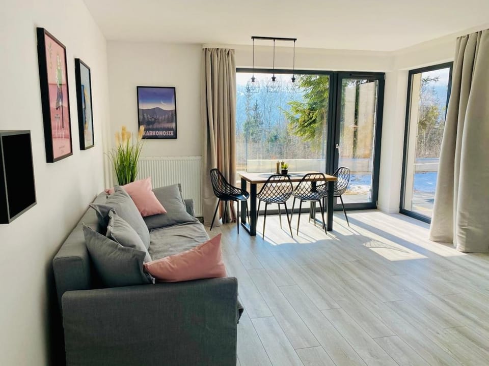 View (from property/room), Living room, Dining area
