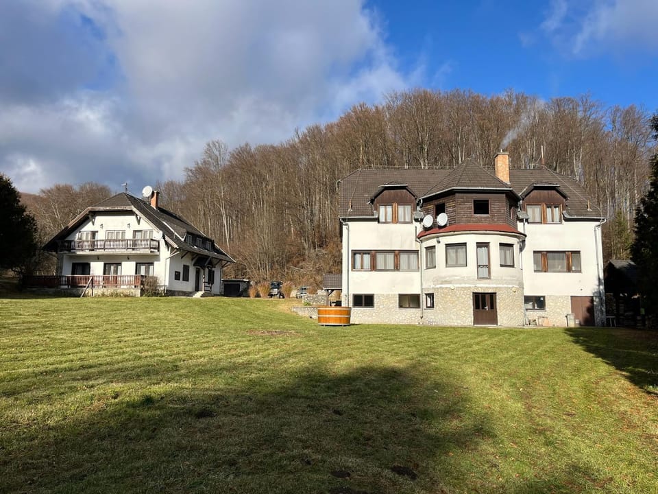 Pénzpataki Vadászház Bed and Breakfast in Slovakia