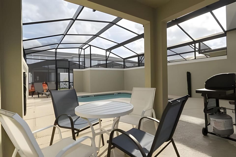 Luxurious Home w/ Pool Near Disney House in Kissimmee