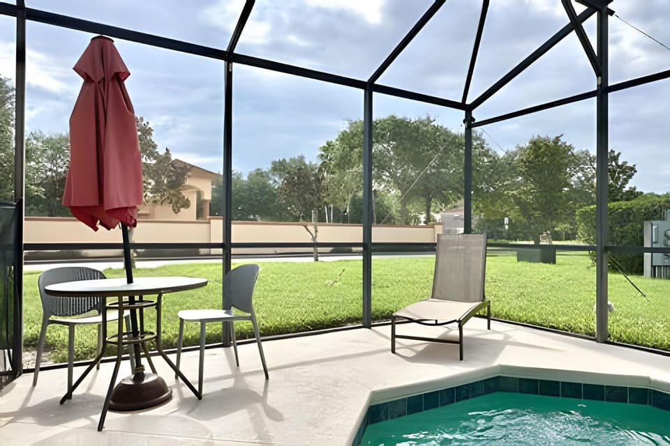Bella Vida Resort Pool Home near Disney House in Kissimmee