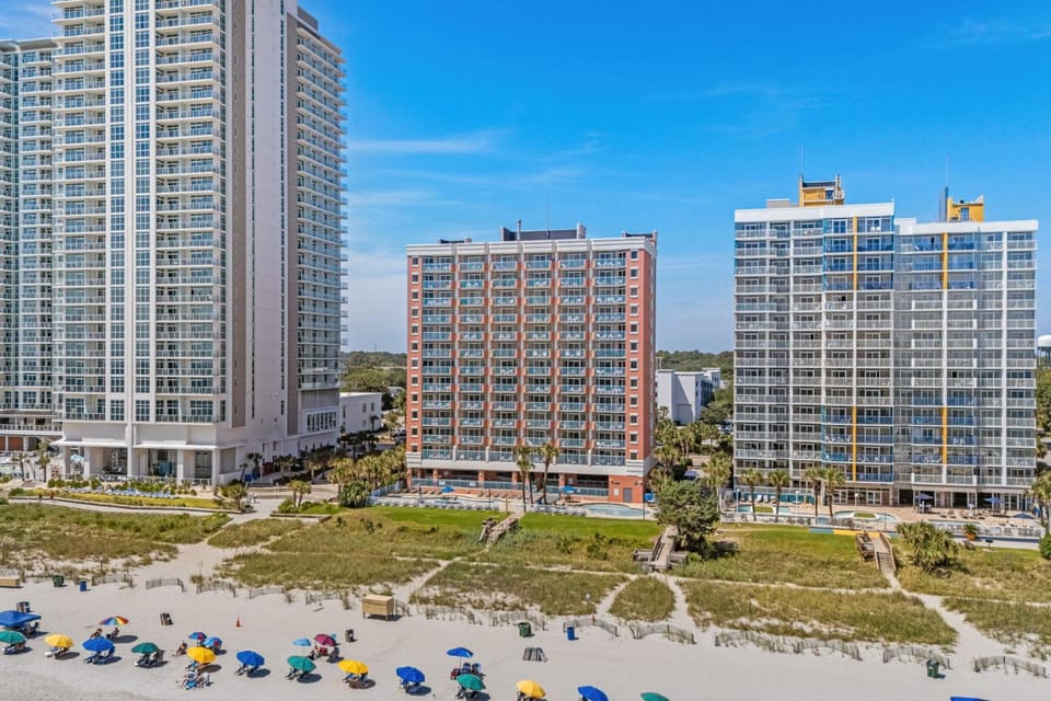 Roxanne Towers Penthouse 6 - Oceanfront House in Myrtle Beach