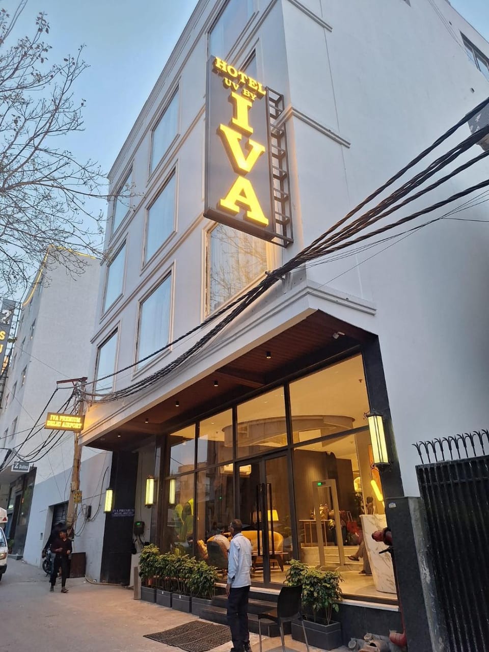 Property building, Facade/entrance