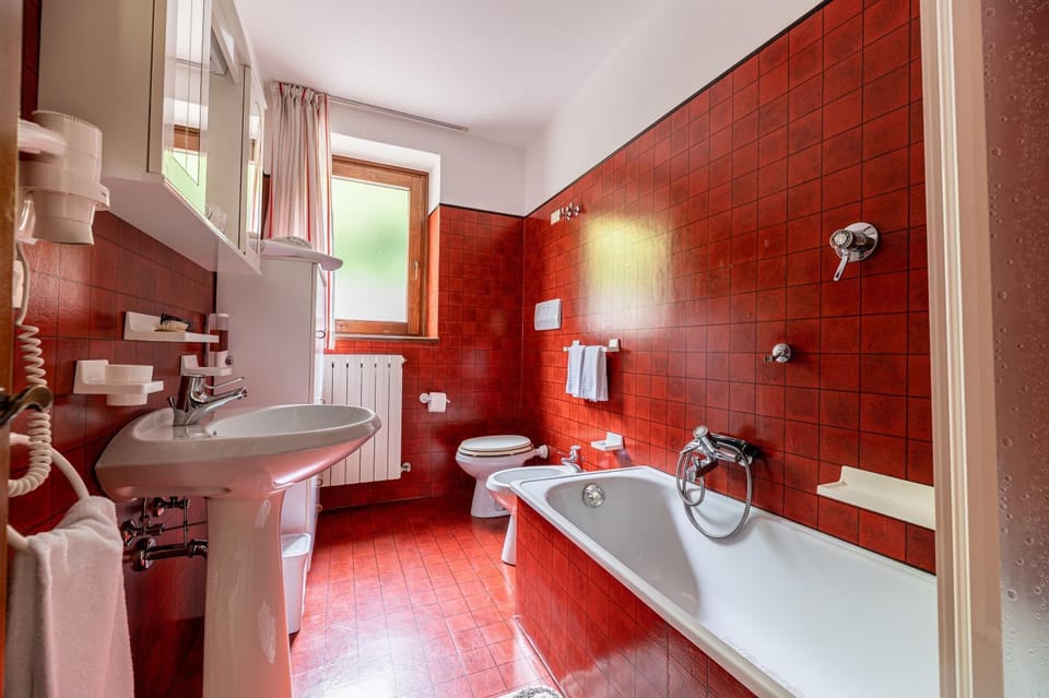 Bathroom, Living room