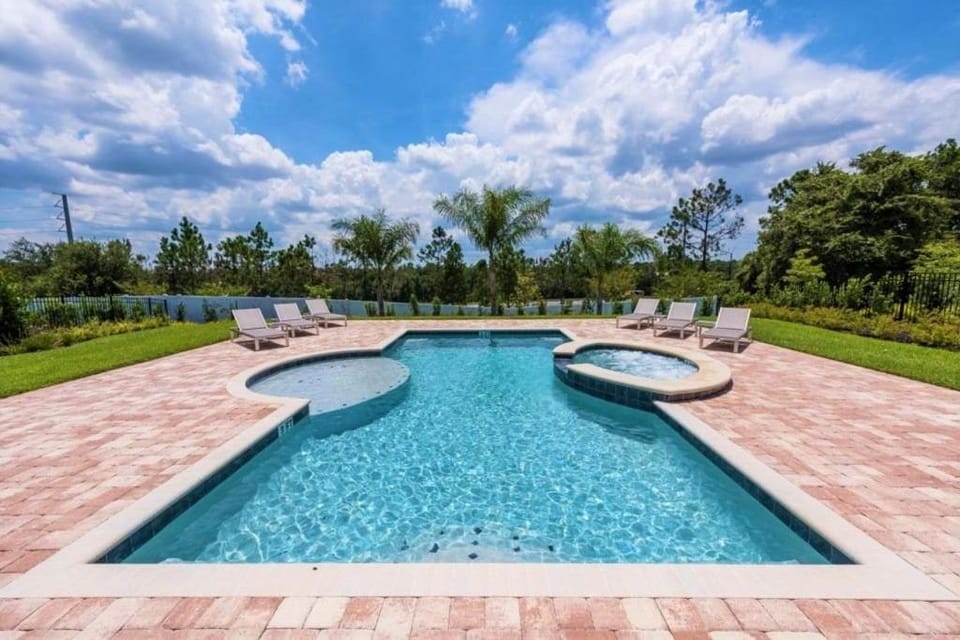 Renovated Themed Bedrooms, Game Room, Pool House in Four Corners