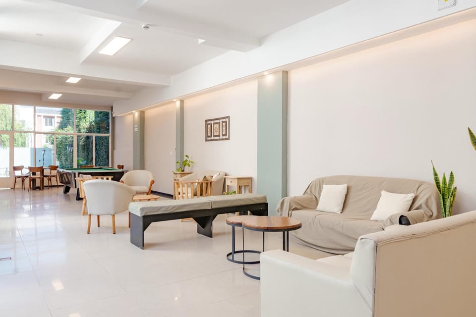 Living room, Lobby or reception