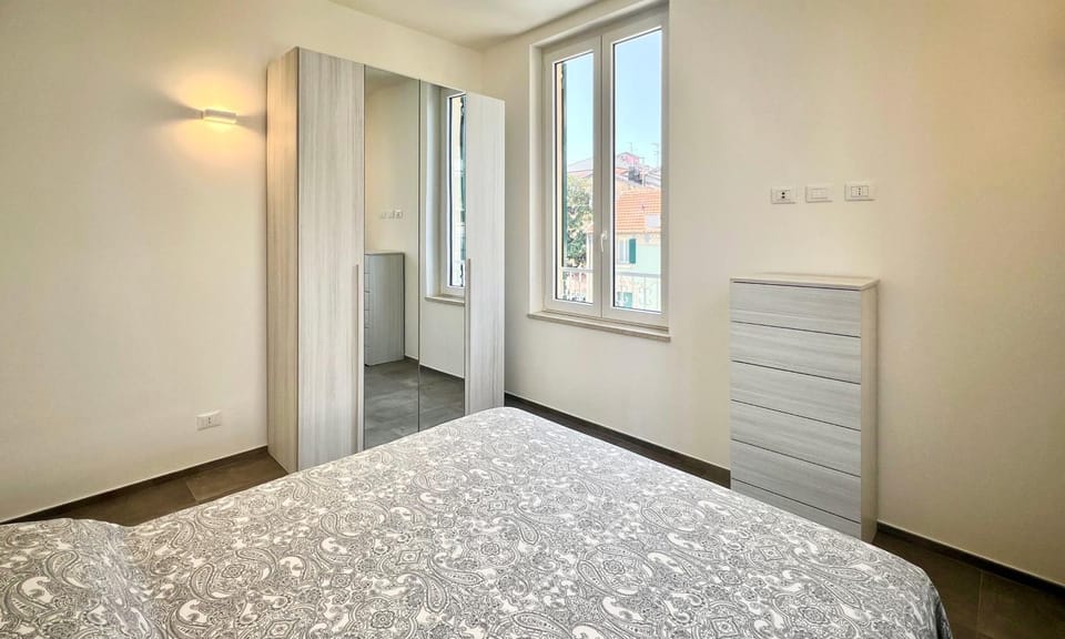 Splendido trilo con posto auto Apartment in Varazze