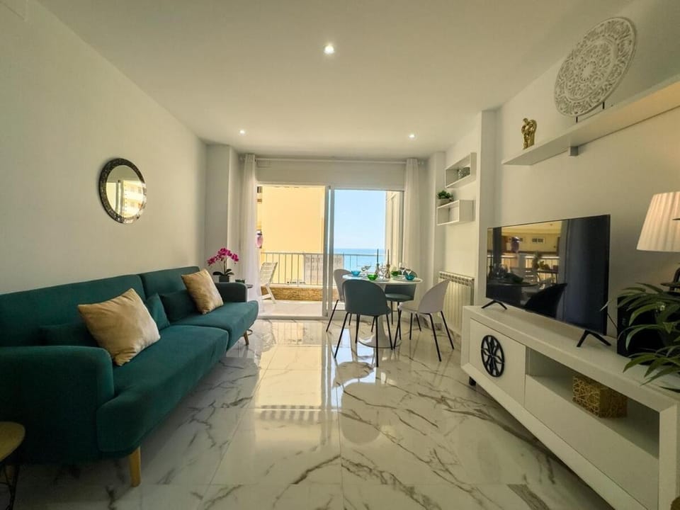 Neptuno 508 2 Bedrooms sea views Apartment in Marbella