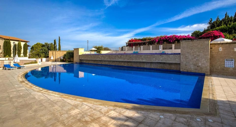 Floor plan, Swimming pool, Swimming pool, sunbed