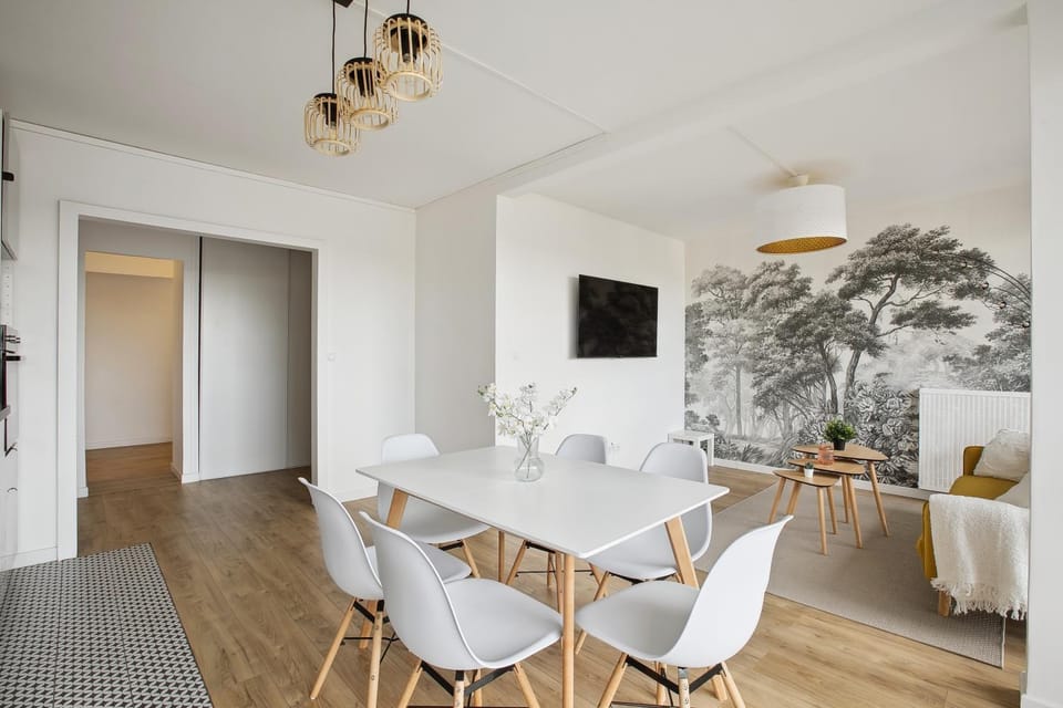 Communal lounge/ TV room, TV and multimedia, Living room