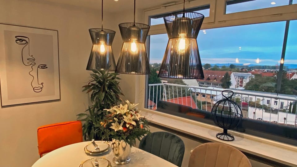 Photo of the whole room, Decorative detail, Dining area